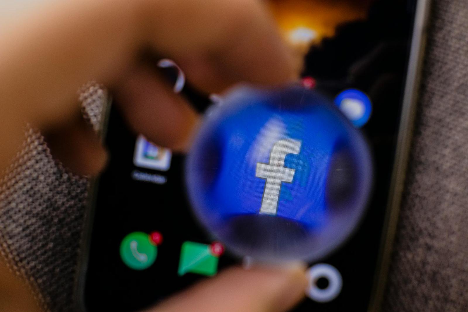 Algoritmo Facebook 2026: come funziona e cosa premia davvero